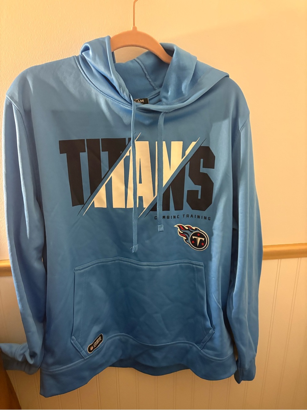 Tennessee Titans NFL New Era Combine Training Pullover Hoodie – Men’s Large